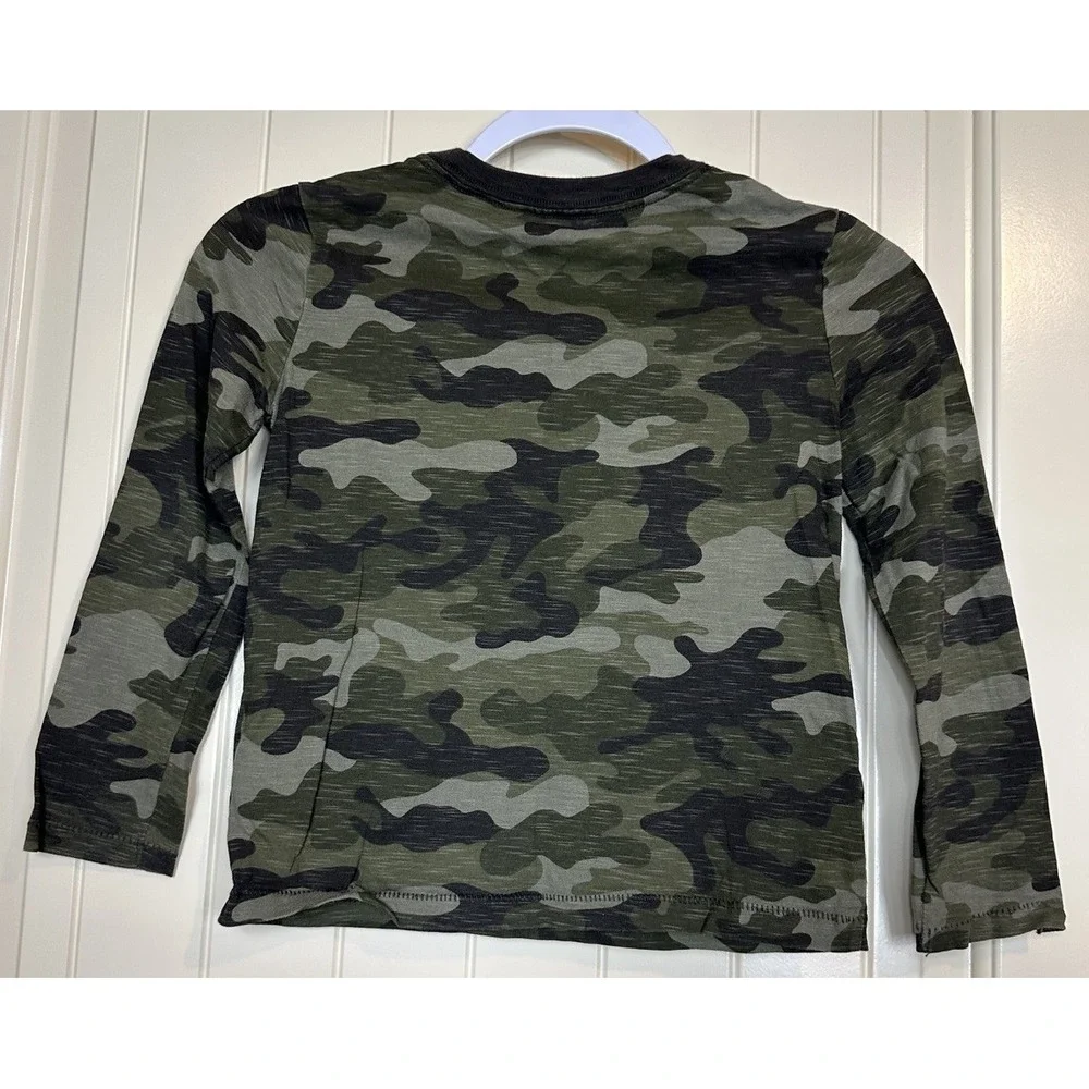 Gap Kids boys green camo long sleeve cotton‎ pocket t-shirt sz S GUC